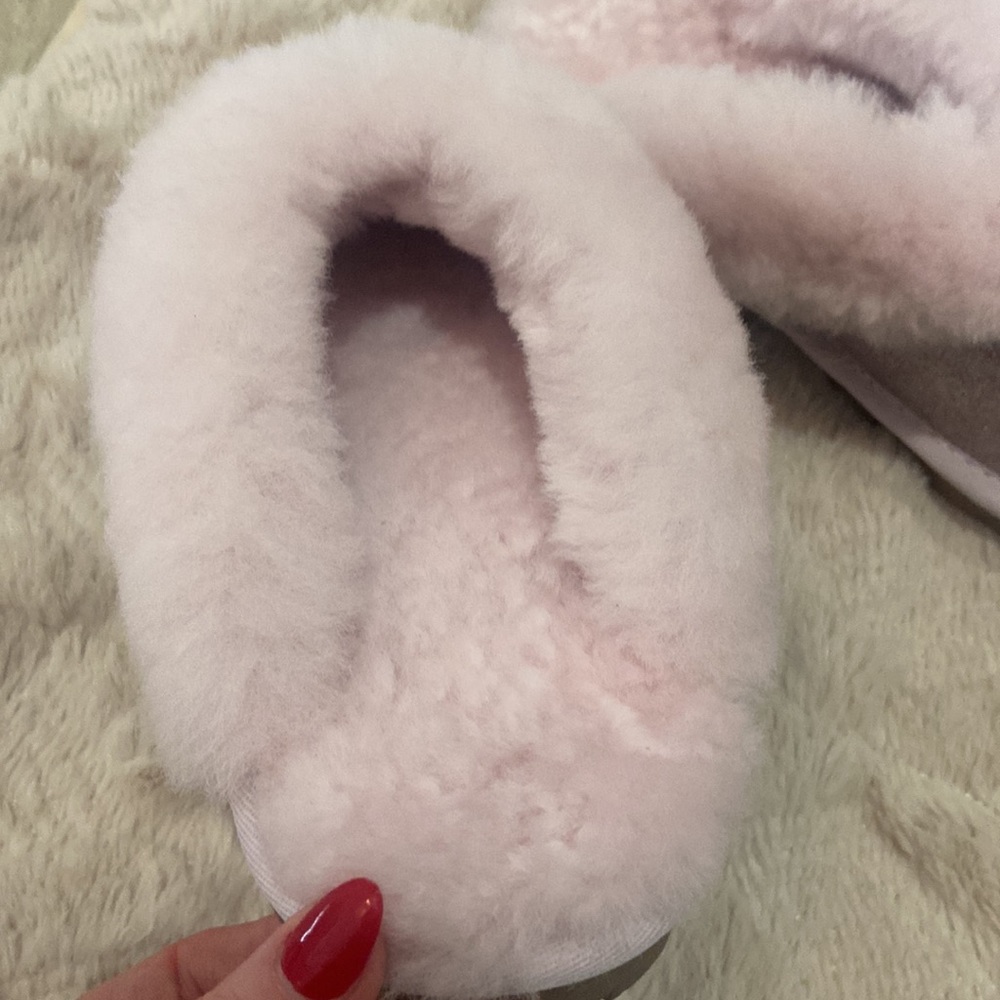 UGG SLIPPER - Picture 3 of 5